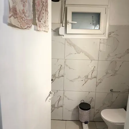 Apartment Sweet Dreams 2 *