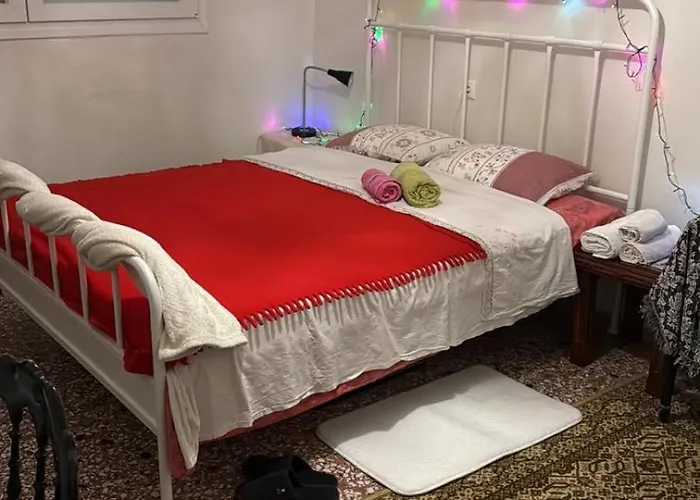 Sweet Dreams 2 Larissa