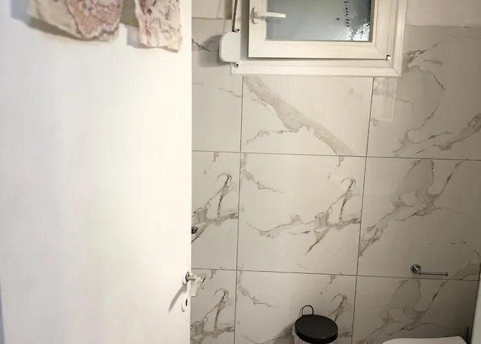 Apartment Sweet Dreams 2 *